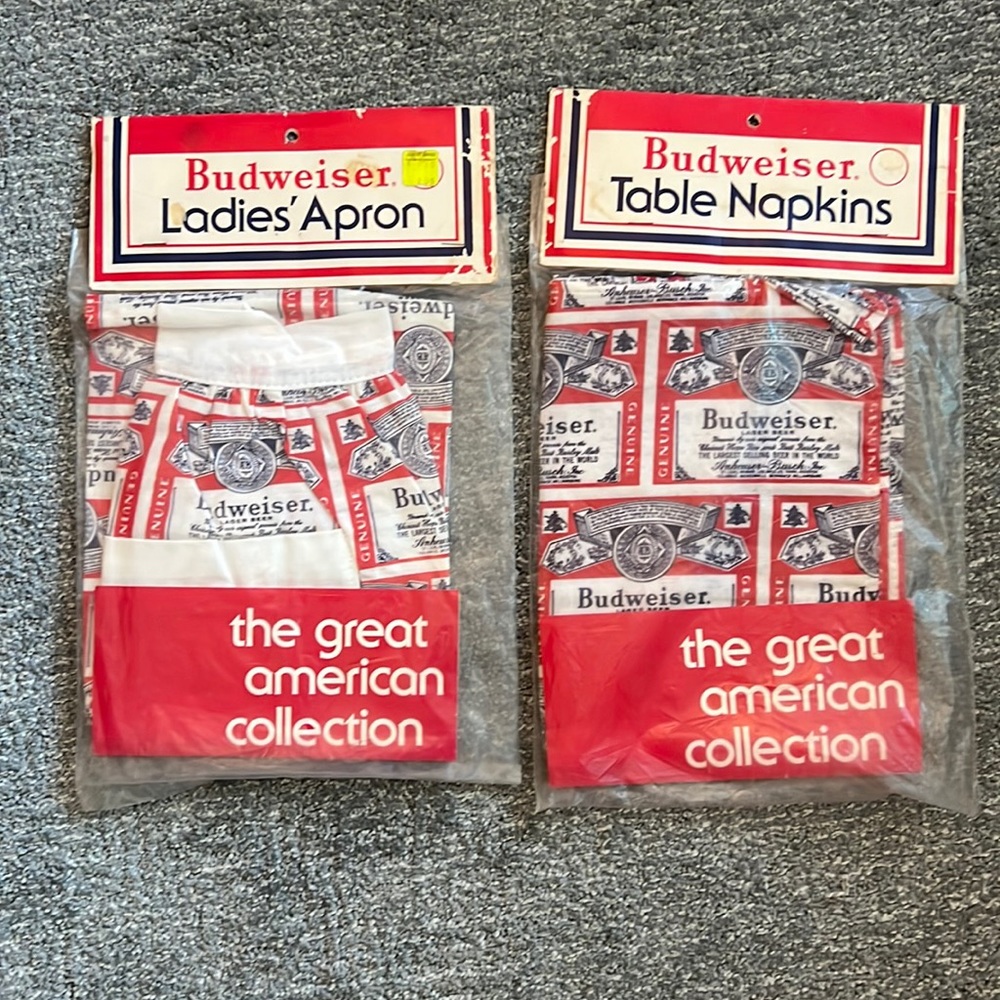 COPY - Vintage Budweiser Apron and Table Napkins